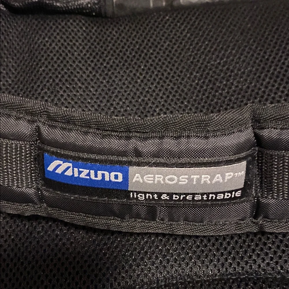 Mizuno Black and White sport Large baseball Backpack - Picture 5 of 7